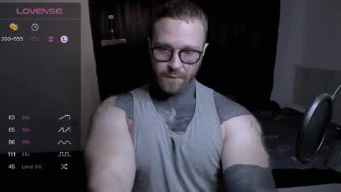 Snapshot of master_oil chatting on 02.26.25 Huge Alex online show from 02.26.25