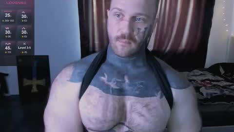 Snapshot of master_oil chatting on 09.23.25 Huge Alex online show from 09.23.25