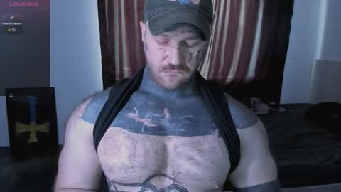 Snapshot of master_oil chatting on 09.24.25 Huge Alex online show from 09.24.25