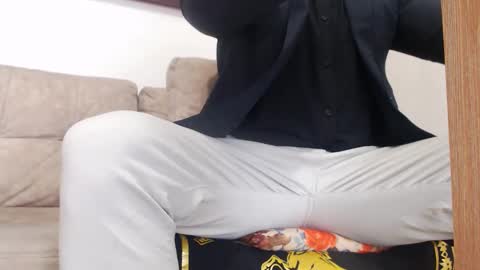 Snapshot of masterdickjuicy chatting on 10.22.25 Lord bbc online show from 10.22.25
