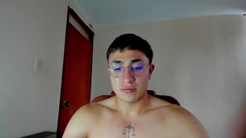 Snapshot of masterfiterotic chatting on 02.08.25 masterfiterotic online show from 02.08.25