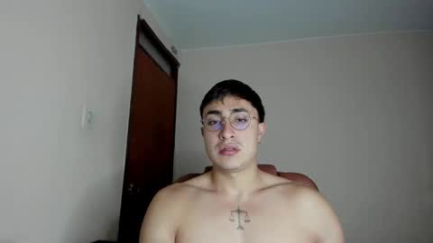 Snapshot of masterfiterotic chatting on 03.07.25 masterfiterotic online show from 03.07.25