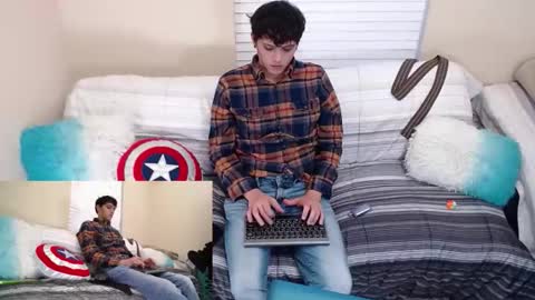 Snapshot of masterflorida chatting on 12.16.25 masterflorida online show from 12.16.25