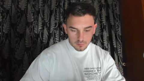 Snapshot of mastermusclejon chatting on 01.02.25 Jon online show from 01.02.25