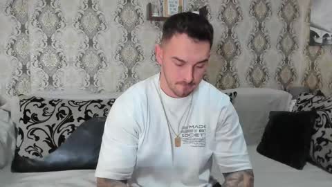 Snapshot of mastermusclejon chatting on 01.12.25 Jon online show from 01.12.25