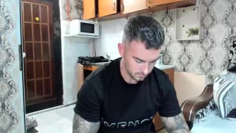 Snapshot of mastermusclejon chatting on 09.14.25 Jon online show from 09.14.25