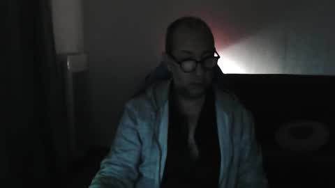 mat11efou online show from 10.26.25