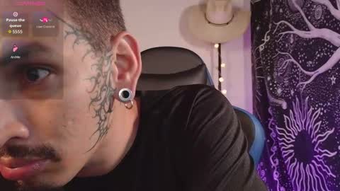 Snapshot of mateo60_ chatting on 11.07.25 Mateo online show from 11.07.25