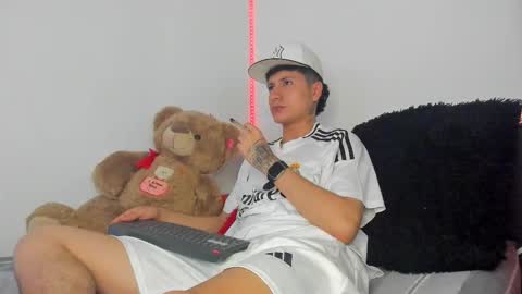 mateo_escobar online show from 10.18.25