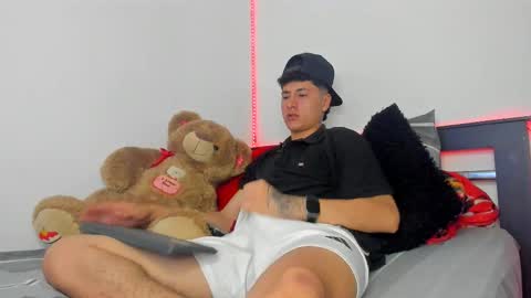 mateo_escobar online show from 10.21.25