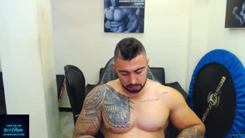 Snapshot of mateosexyhot22 chatting on 02.15.26 Mateo online show from 02.15.26