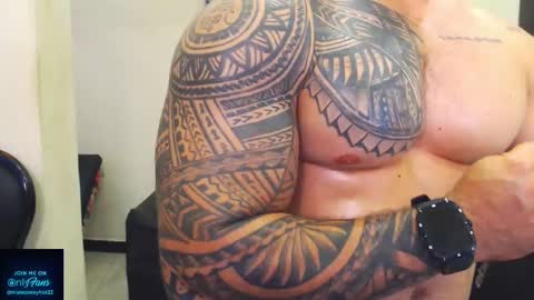 Snapshot of mateosexyhot22 chatting on 03.04.26 Mateo online show from 03.04.26