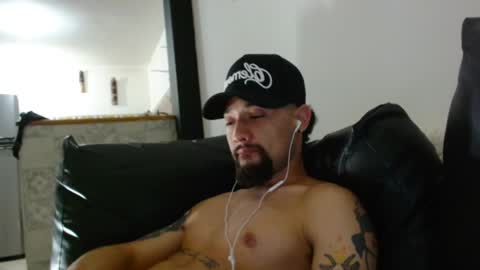 Snapshot of mathew444 chatting on 01.26.25 STRURIBE ON INSTAGRAM online show from 01.26.25