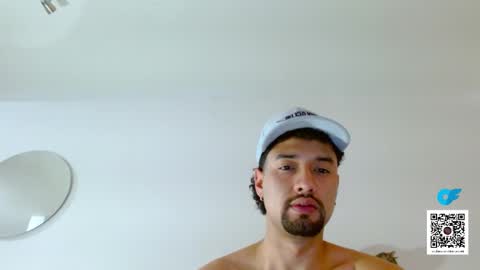 STRURIBE ON INSTAGRAM online show from 11.10.25