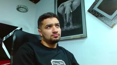 Mathews online show from 11.04.25