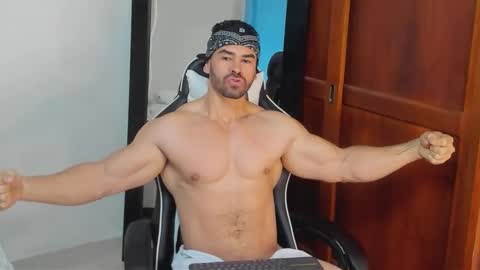 Snapshot of mathews_smith chatting on 02.08.26 mathews_smith online show from 02.08.26