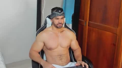 Snapshot of mathews_smith chatting on 02.12.26 mathews_smith online show from 02.12.26