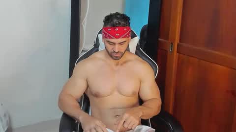 Snapshot of mathews_smith chatting on 03.02.26 mathews_smith online show from 03.02.26