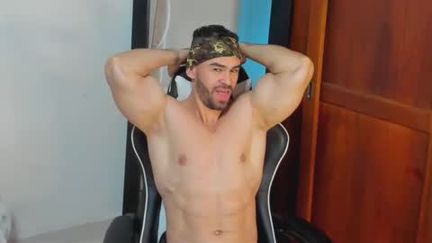 Snapshot of mathews_smith chatting on 03.03.26 mathews_smith online show from 03.03.26