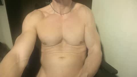 Snapshot of matiasmartin2030 chatting on 05.21.26 MatiasMatureMuscle online show from 05.21.26
