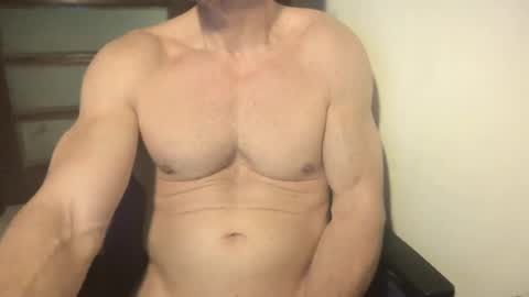 Snapshot of matiasmartin2030 chatting on 07.12.26 MatiasMatureMuscle online show from 07.12.26