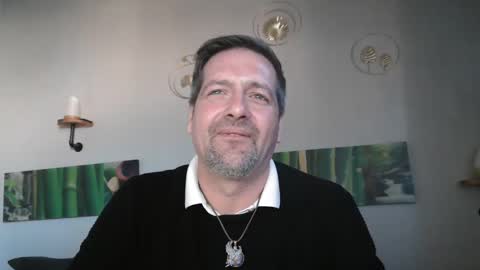 Snapshot of matrike1 chatting on 12.26.24 matrike1 online show from 12.26.24