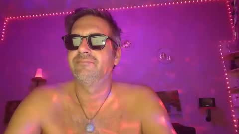 Snapshot of matrike1 chatting on 09.25.25 matrike1 online show from 09.25.25