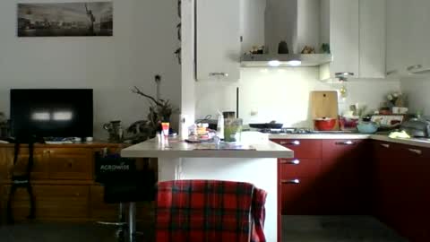 Snapshot of matteushh87 chatting on 01.15.25 matteushh87 online show from 01.15.25