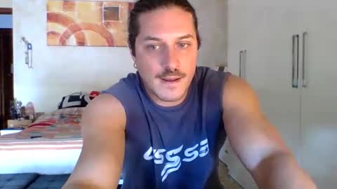 Snapshot of matteushh87 chatting on 10.15.25 matteushh87 online show from 10.15.25