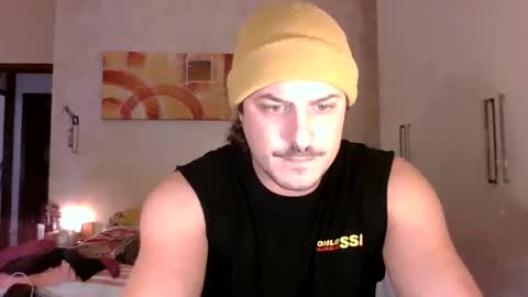 Snapshot of matteushh87 chatting on 10.17.25 matteushh87 online show from 10.17.25