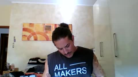 Snapshot of matteushh87 chatting on 10.20.25 matteushh87 online show from 10.20.25