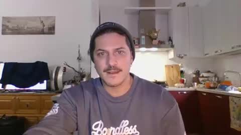 Snapshot of matteushh87 chatting on 12.16.25 matteushh87 online show from 12.16.25