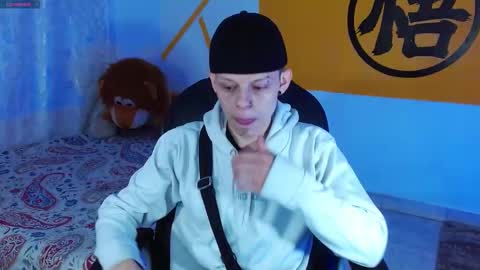 Snapshot of matthewboy_ chatting on 12.06.24 MatthewBoy online show from 12.06.24