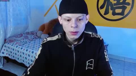 Snapshot of matthewboy_ chatting on 12.17.24 MatthewBoy online show from 12.17.24