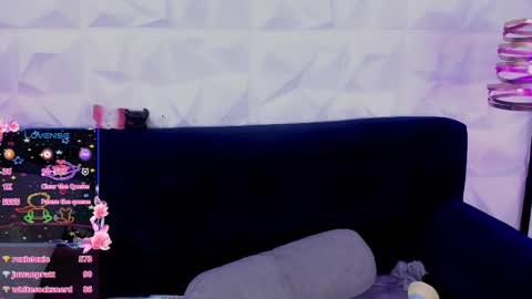 Snapshot of matti_sofia chatting on 02.17.25 TATIANA AND ROUS online show from 02.17.25