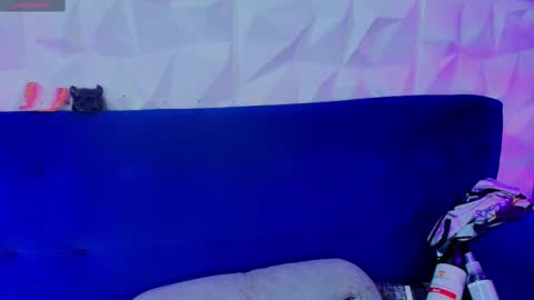 Snapshot of matti_sofia chatting on 02.20.25 TATIANA AND ROUS online show from 02.20.25