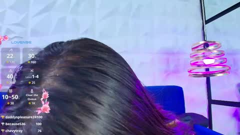 Snapshot of matti_sofia chatting on 02.24.25 TATIANA AND ROUS online show from 02.24.25
