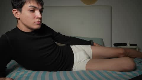 Snapshot of mattyaiden chatting on 12.22.25 Matty Aiden online show from 12.22.25