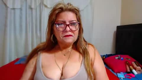 Snapshot of maturehot649 chatting on 12.28.24 maturehot649 online show from 12.28.24