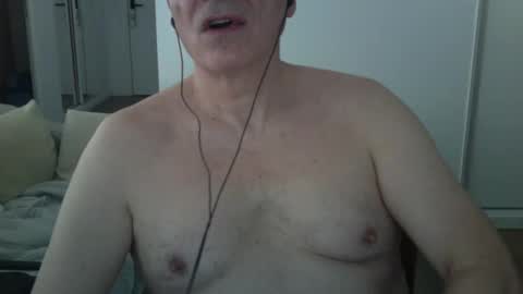 Snapshot of maturehotman chatting on 02.01.25 maturehotman online show from 02.01.25