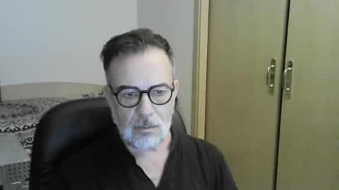 Snapshot of matxexo chatting on 11.30.25 matxexo online show from 11.30.25