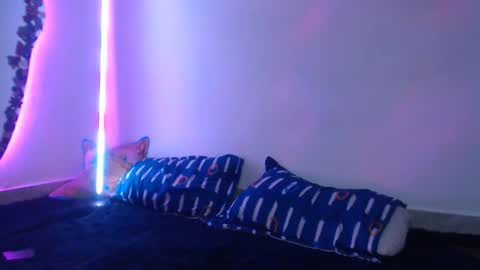 Mau and Lauren online show from 02.10.26