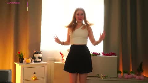 maureencoombs online show from 03.28.26