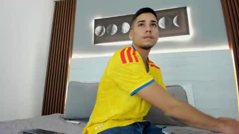 mauro_boy online show from 06.27.26
