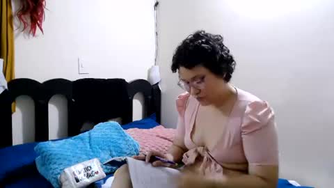 Snapshot of mauroluxandra chatting on 06.16.26 mauroluxandra online show from 06.16.26