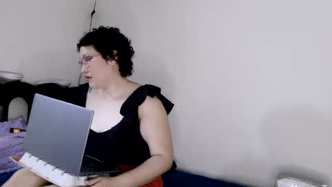 Snapshot of mauroluxandra chatting on 07.15.26 mauroluxandra online show from 07.15.26