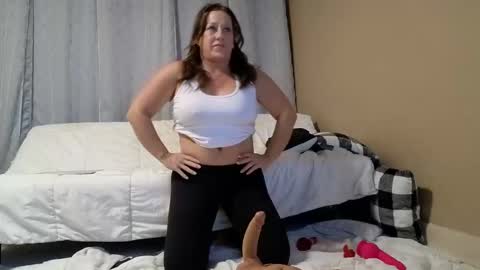 Mavierose online show from 12.17.25