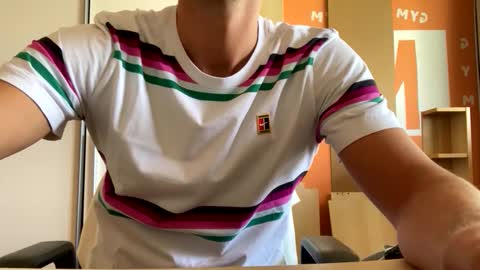 max681334 online show from 10.10.25