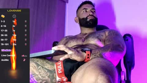 max__prada online show from 11.08.25