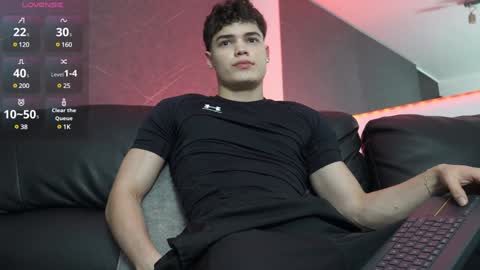 Snapshot of max_cortes1_ chatting on 02.05.25 60 OFF ON MY OF ONLY FOR TODAY online show from 02.05.25